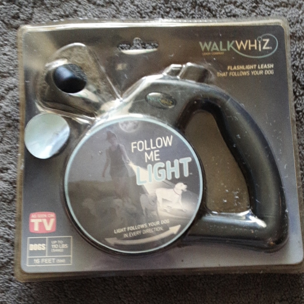 WalkWhiz 16ft leash with follow me light